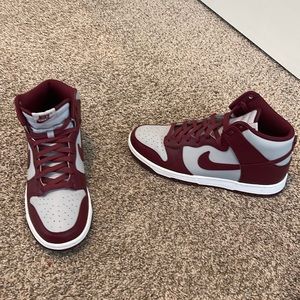 2022 Nike Dunk High Retro “Dark Beetroot”